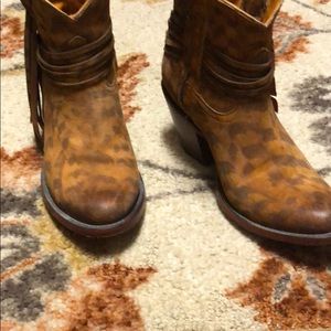 Lucchese women’s booties